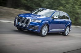 Audi SQ7, front
