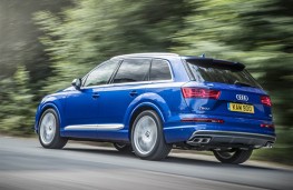Audi SQ7, rear
