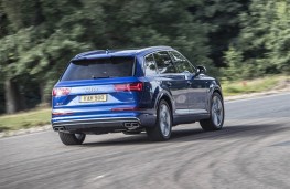 Audi SQ7, rear