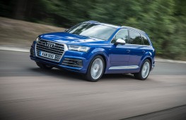 Audi SQ7, front