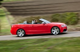 Audi RS5 Cabriolet, side