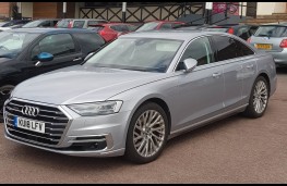 Audi A8 55 TFSI quattro tiptronic, parked