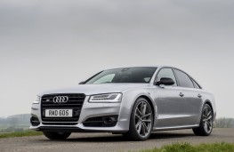 Audi S8 plus, front