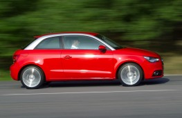Audi A1, side