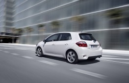 Toyota Auris HSD, rear