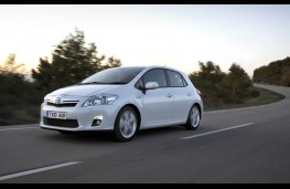 Toyota Auris, side view