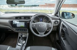 Toyota Auris Touring Sports, interior