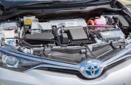Toyota Auris Hybrid, engine
