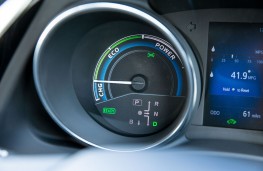 Toyota Auris Hybrid, power gauge