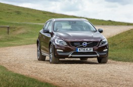 Volvo V60 Cross Country, front, action