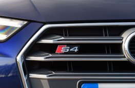 Audi S4 Avant, badge