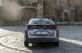Toyota Prius PHV, 2017, back