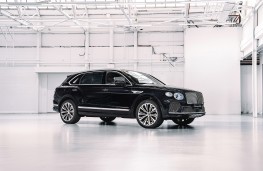 Bentley Bentayga Inspired by China, 2025, front