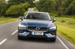Volvo V60, 2018, front