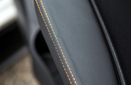 Isuzu D-Max Blade, 2017, armrest