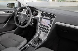 Volkswagen Golf TSI BlueMotion, interior, DSG