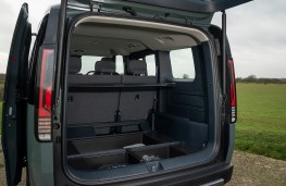 Kia PV5 Passenger, 2026, boot, minimum