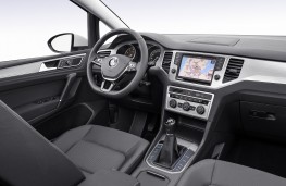 Volkswagen Golf TSI BlueMotion, interior, manual