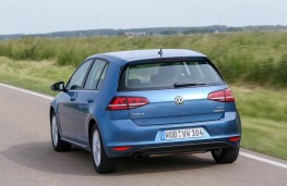 Volkswagen Golf TSI BlueMotion, rear