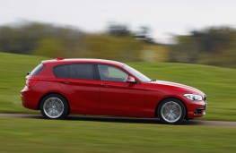 BMW 1 Series, side action