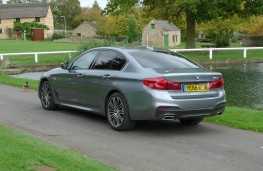  BMW 520d M Sport, rear static 2