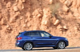 BMW X3, side