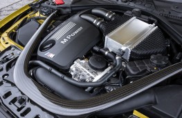 BMW M4, engine
