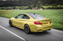 BMW M4, side