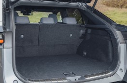 Lexus RZ 500e, 2026, boot