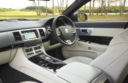 Jaguar XF Sportbrake, interior