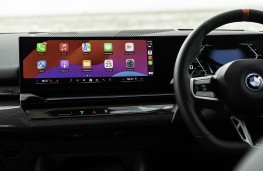 BMW 5 Series Touring, 2026, display screen