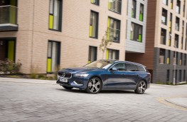 Volvo V60, 2018, side, action