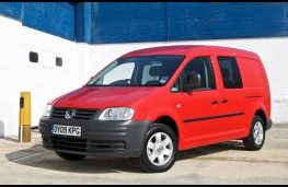 Volkswagen Caddy Maxi Combi, front