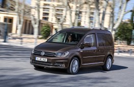 Volkswagen Caddy Maxi, front, action