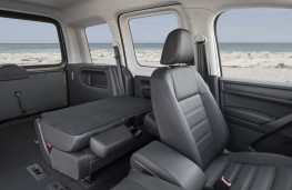 Volkswagen Caddy Maxi Life, rear seats, folded