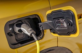 Ford Capri, 2025, charging