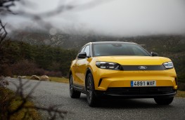 Ford Capri, 2025, front
