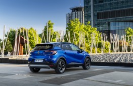 Renault Captur, 2024, rear