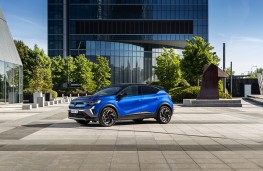 Renault Captur, 2024, side