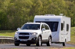 Chevrolet Captiva towing a caravan