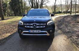 Mercedes X-Class, front