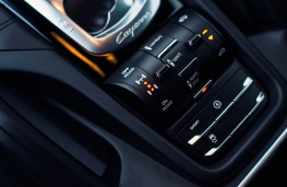 Porsche Cayenne S Diesel, console