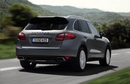Porsche Cayenne S Diesel, rear, action