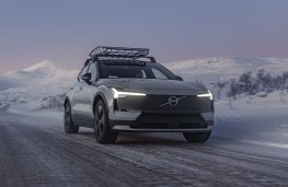 Volvo EX30 Cross Country, 2026, front