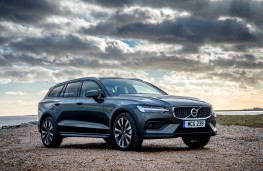 Volvo V60 Cross Country, front, static