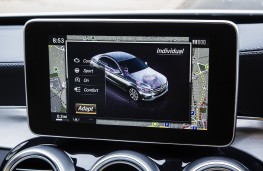 Mercedes C-Class, display screen