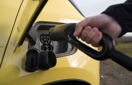Volvo EX30, 2025, charging