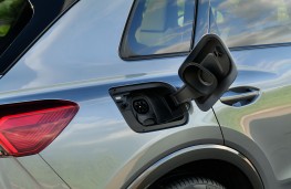 Audi Q4, 2026, charging port