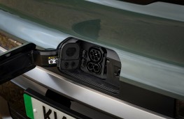 Kia PV5 Passenger, 2026, charging port