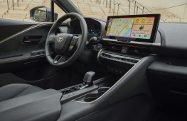 Toyota C-HR PHEV, 2024, interior